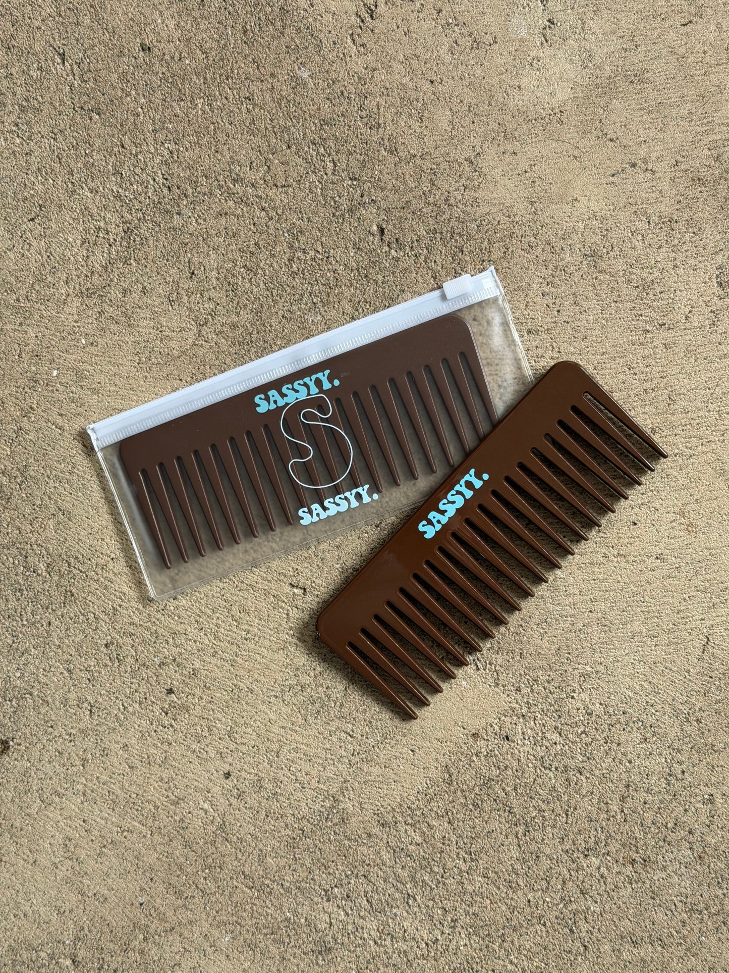 SASSYY.Comb